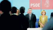 El PSOE llama a los alcaldes del PP a rebelarse contra Rajoy