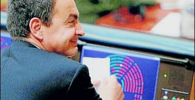 Zapatero anuncia un repunte del empleo a partir de marzo