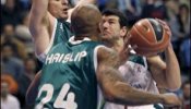 El Unicaja acosa al Tau, empatado con Barça y Joventut