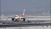 Iberia cancela once vuelos pero Barajas funciona con normalidad