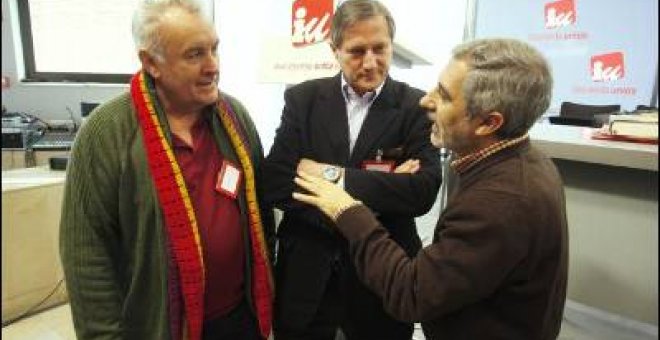 Cayo Lara espolea a IU contra Zapatero: "La calle nos espera"
