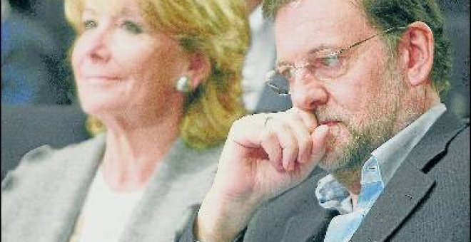 Rajoy y Aguirre, el pacto que sólo ellos niegan