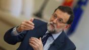 Rajoy pide al PSOE "personalidad" para no actuar influido por Podemos