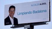El xenófobo Albiol no se corta en sus carteles electorales: "Limpiando Badalona"