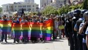 Fuertes enfrentamientos durante una manifestación pro LGBT en Kiev