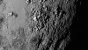 Plutón tiene montañas de hielo