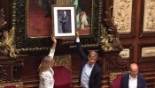 El PP inicia una 'guerra' por los símbolos monárquicos en el Ayuntamiento de Barcelona