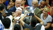 El Papa arremete contra la esclavitud laboral y dice que la "fiesta" es "un invento de Dios"