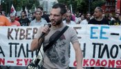 Miles de personas protestan en Atenas contra la aprobación del tercer rescate