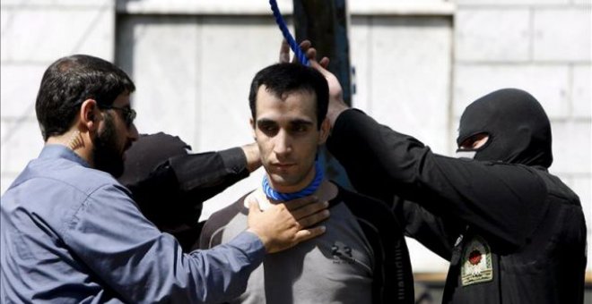 Irán ejecuta a un joven que fue detenido con 15 años