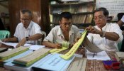 Abren las urnas en Birmania en las primeras elecciones libres en los últimos 25 años