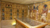 La tumba de Tutankamón esconde "algo" detrás sus muros