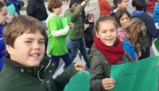 Padres y alumnos del barrio de Montecarmelo en Madrid reclaman la construcción de un nuevo Instituto