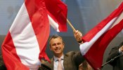 La ultraderecha gana la primera vuelta de las elecciones austriacas y competirá con un ecologista