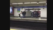 Brutal pelea entre jóvenes en el Metro de Madrid