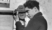 62 años de la muerte de Robert Capa, la cámara entre las balas