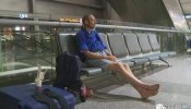 Hospitalizado un holandés por esperar 10 días en un aeropuerto a una mujer que conoció por Internet