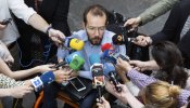 Podemos aumenta la presión sobre los 'barones' del PSOE para impedir que gobierne Rajoy