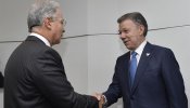Uribe felicita por Twitter a Juan Manuel Santos dejando atrás sus duros mensajes contra él