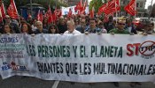 Miles de personas se manifiestan en las calles españolas contra el libre comercio del TTIP y CETA
