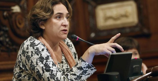 Colau insta a las empresas de Barcelona a pagar un salario mínimo de 1.000 euros