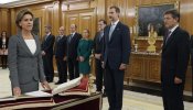 Sáenz de Santamaría y Cospedal prometen sus cargos y los otros once ministros juran