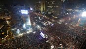 Cientos de miles de surcoreanos piden en Seúl la dimisión de la presidenta del país por corrupción