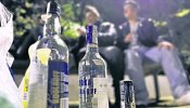 Sanidad anuncia una nueva ley para acabar con el consumo de alcohol en menores
