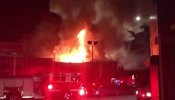 Las autoridades temen que haya hasta 40 muertos en el incendio en una fiesta en California