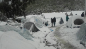 Nieve y temperaturas bajo cero en los campos de refugiados de Grecia