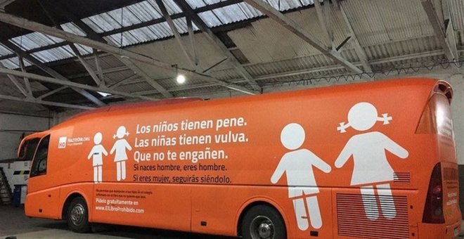 La Generalitat también lleva a la Fiscalía el autobús de Hazte Oír y abre un expediente