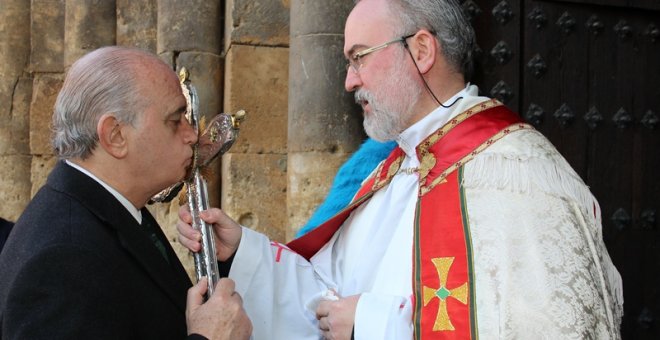 El Gobierno se niega a responder sobre las medallas concedidas a la virgen