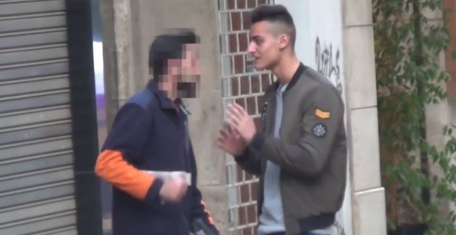 Multa de 30 euros al repartidor que agredió al youtuber que le llamó "caranchoa"