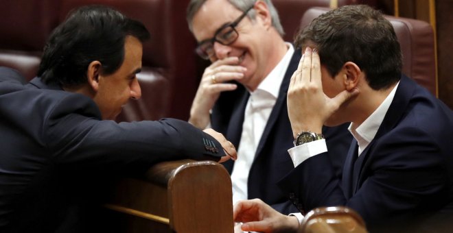 El PP alerta a Ciudadanos sobre sus "amistades peligrosas" con Podemos