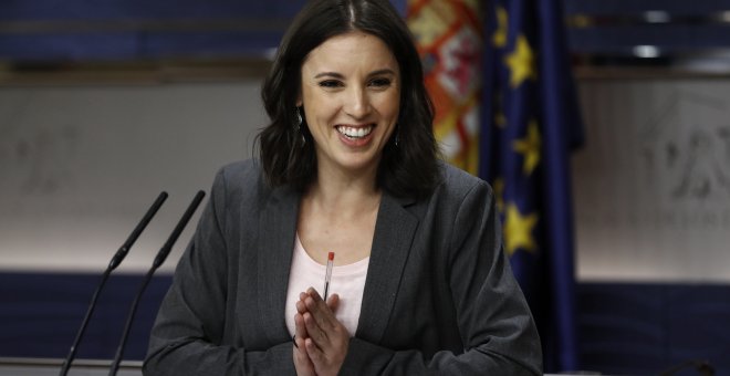 Irene Montero, la primera mujer en la historia de España que parlamenta en una moción de censura