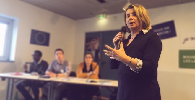 Muere una diputada socialista de Francia durante un mitin de apoyo a Macron