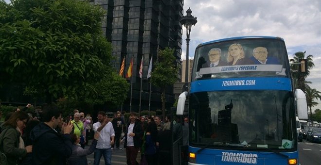 El Tramabús assenyala alguns dels espais simbòlics de la corrupció a Catalunya