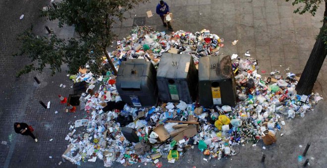 Los sindicatos convocan huelga indefinida de recogida de basuras en Madrid para el 12 de junio
