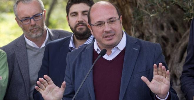El expresidente de Murcia se sentará en el banquillo y pone a Rajoy contra las cuerdas