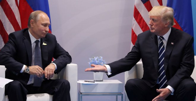 Putin niega a Trump en su primera reunión que interfiriera en las elecciones de EEUU