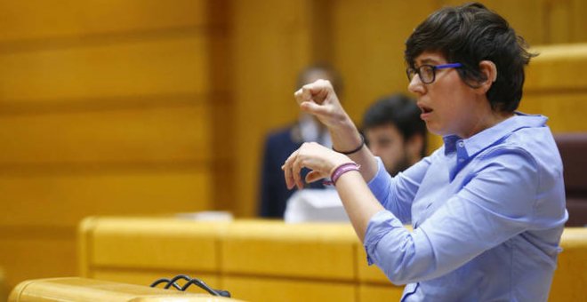 El Senado sustituirá al intérprete de lengua de signos tras la denuncia de la senadora Pilar Lima