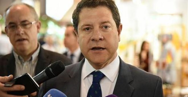 Sánchez y Page se enzarzan en cómo ratificar el acuerdo con Podemos