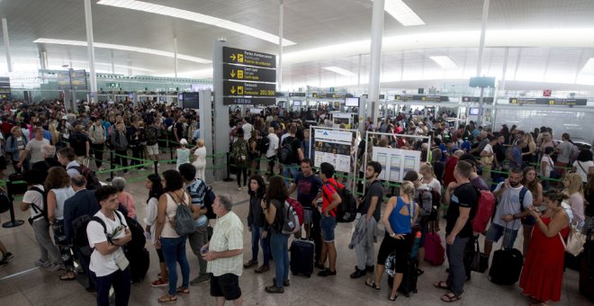Els treballadors d'Eulen mantenen la vaga a l'aeroport del Prat