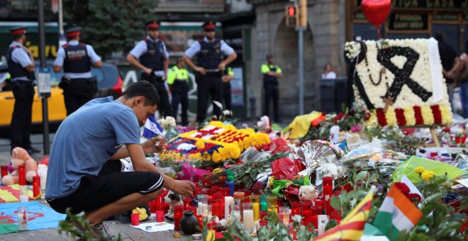 Interior se resiste a reconocer a víctimas del atentado del 17-A con secuelas psicológicas
