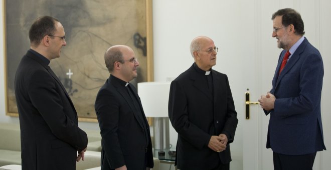 Los fieles sólo costean un tercio de los gastos de la Iglesia