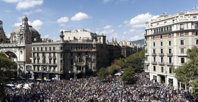 Resposta massiva en protesta per l'operació policial a diferents seus de la Generalitat