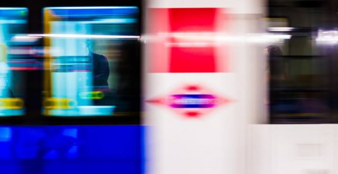 Detenidos dos jóvenes al disparar una pistola simulada en una pelea en el Metro de Madrid