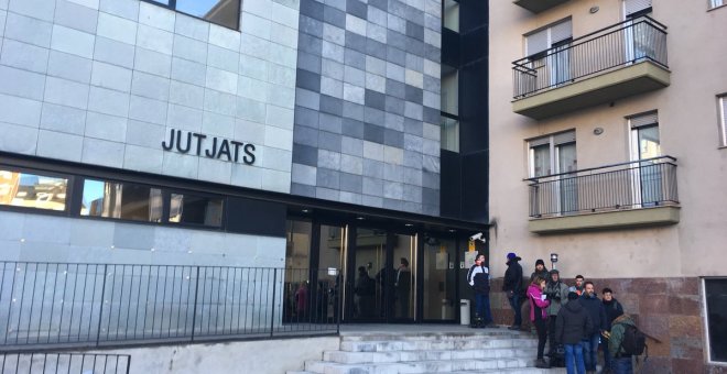 Llibertat amb càrrecs per als docents de la Seu d'Urgell denunciats per incitació a l'odi