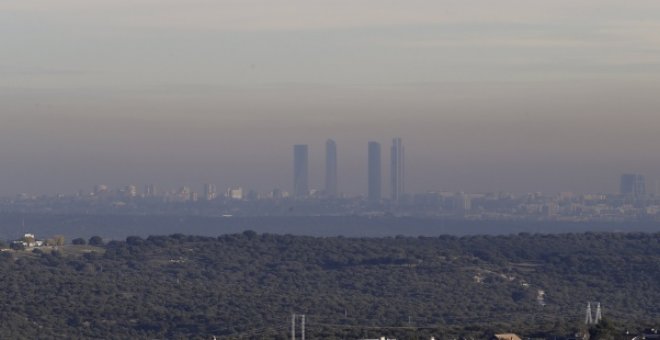 2.700 muertes y 30 días de cortes al tráfico: lo que deja la contaminación este año en España