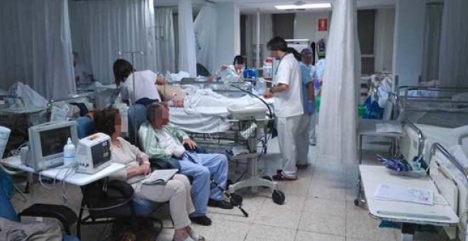 Estrés, frustración y miedo: por qué lloran las enfermeras de las urgencias de La Paz